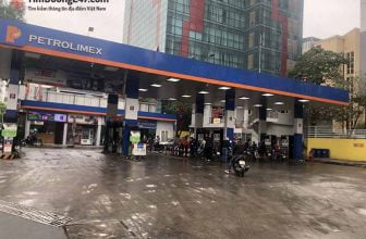 Hình ảnh Cây Xăng Nam Đồng lúc thấp điểm, ít người đổ xăng